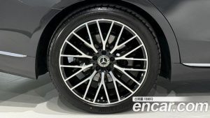 Mercedes-Benz S-Class S450L 4MATIC 2025 года из Южной Кореи