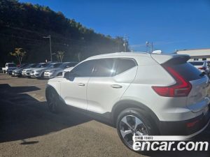 Volvo XC40 B4 ULTIMATE Bright 2023 года из Южной Кореи