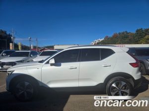Volvo XC40 B4 ULTIMATE Bright 2023 года из Южной Кореи