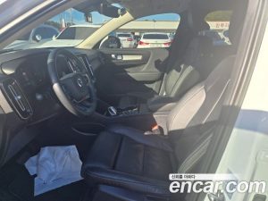 Volvo XC40 B4 ULTIMATE Bright 2023 года из Южной Кореи