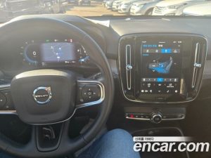 Volvo XC40 B4 ULTIMATE Bright 2023 года из Южной Кореи