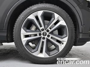 Audi Q7 55 TFSI 4WD Premium 2023 года из Южной Кореи