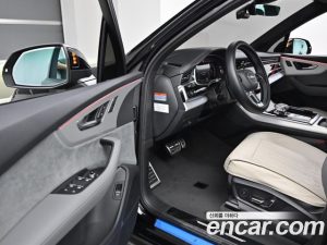 Audi Q7 55 TFSI 4WD Premium 2023 года из Южной Кореи