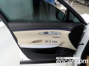 Genesis GV70 2.5T Бензин 2WD 2025 года из Южной Кореи