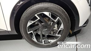 Kia Sportage Бензин 1.6 Turbo 2WD 2024 года из Южной Кореи