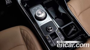Kia Sorento HEV 1.6 2WD 2024 года из Южной Кореи