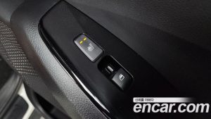 Kia Seltos Бензин 2.0 4WD 2024 года из Южной Кореи