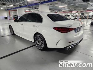 Mercedes-Benz C-Class C300 4MATIC AMG Line 2023 года из Южной Кореи