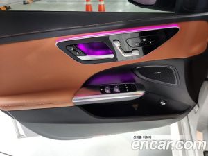 Mercedes-Benz C-Class C300 4MATIC AMG Line 2023 года из Южной Кореи