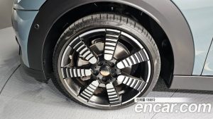 Mini Cooper 5Door MULTITONE Edition 2023 года из Южной Кореи
