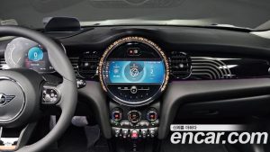 Mini Cooper 5Door MULTITONE Edition 2023 года из Южной Кореи