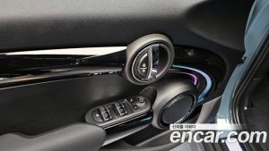 Mini Cooper 5Door MULTITONE Edition 2023 года из Южной Кореи