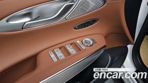 Genesis GV70 2.5T Бензин 2WD 2025 года из Южной Кореи
