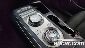 Genesis GV70 2.5T Бензин AWD 2024 года из Южной Кореи