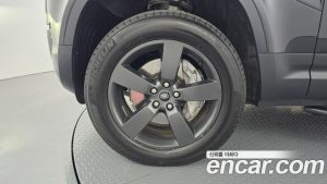 Land Rover Defender 110 D300 HSE 2022 года из Южной Кореи