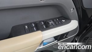 Land Rover Defender 110 D300 HSE 2022 года из Южной Кореи