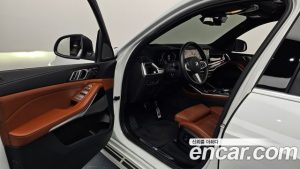 BMW X7 xDrive 40d M Sport 7-Seater 2024 года из Южной Кореи