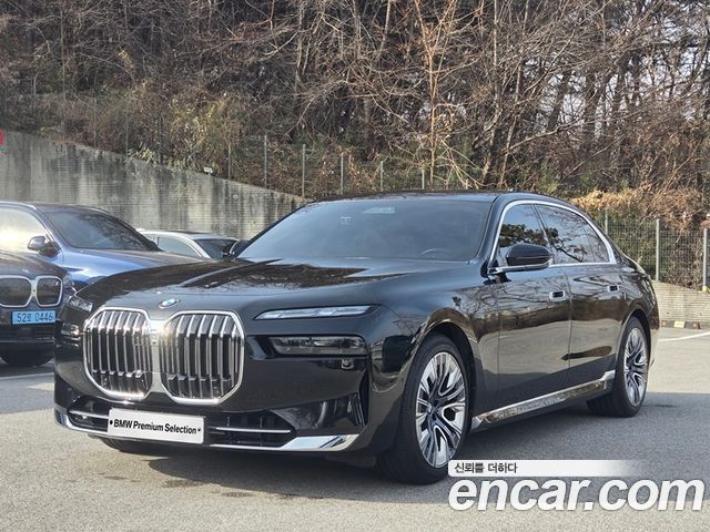 BMW 7-Series 740i sDrive Design Pure Excellence 2023 года из Кореи
