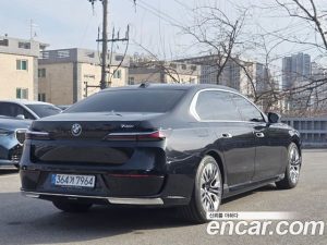 BMW 7-Series 740i sDrive Design Pure Excellence 2023 года из Южной Кореи