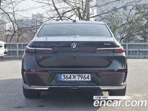 BMW 7-Series 740i sDrive Design Pure Excellence 2023 года из Южной Кореи