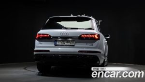 Audi Q7 55 TFSI 4WD Premium 2023 года из Южной Кореи
