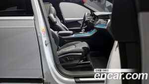 Audi Q7 55 TFSI 4WD Premium 2023 года из Южной Кореи