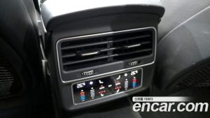 Audi Q7 55 TFSI 4WD Premium 2023 года из Южной Кореи