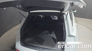Audi Q7 55 TFSI 4WD Premium 2023 года из Южной Кореи