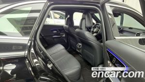 Mercedes-Benz GLC-Class GLC300 4MATIC AMG Line 2024 года из Южной Кореи