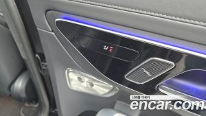 Mercedes-Benz GLC-Class GLC300 4MATIC AMG Line 2024 года из Южной Кореи