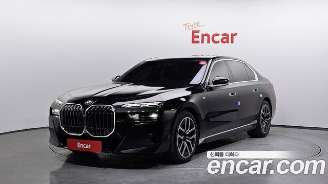 BMW 7-Series 740i xDrive M Sport 2025 года из Кореи