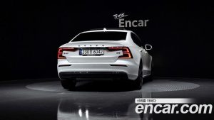 Volvo S60 B5 Ultra Bright 2025 года из Южной Кореи