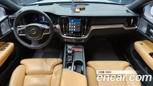 Volvo S60 B5 Ultra Bright 2025 года из Южной Кореи