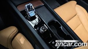 Volvo S60 B5 Ultra Bright 2025 года из Южной Кореи