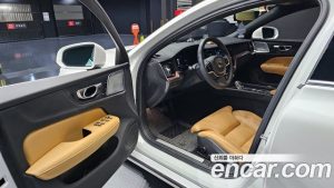 Volvo S60 B5 Ultra Bright 2025 года из Южной Кореи