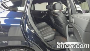 BMW X6 xDrive40i M Sport 2025 года из Южной Кореи