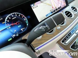 Mercedes-Benz E-Class E300e 4MATIC Exclusive 2023 года из Южной Кореи