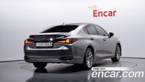 Lexus ES Executive 2025 года из Южной Кореи