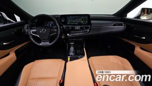 Lexus ES Executive 2025 года из Южной Кореи