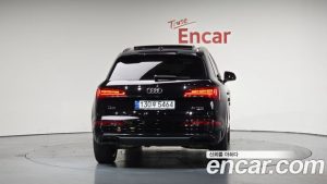 Audi Q5 45 TFSI 4WD Premium 2023 года из Южной Кореи