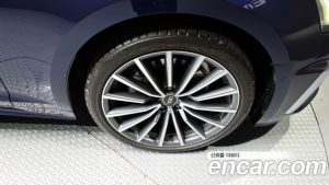 Audi A5 40 TFSI 4WD Premium Sportback 2023 года из Южной Кореи