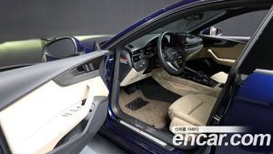 Audi A5 40 TFSI 4WD Premium Sportback 2023 года из Южной Кореи