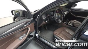BMW 5-Series 523d M Sport 2023 года из Южной Кореи
