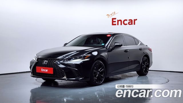 Lexus ES F-Sport 2024 года из Кореи