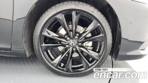 Lexus ES F-Sport 2024 года из Южной Кореи