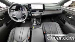Lexus ES F-Sport 2024 года из Южной Кореи
