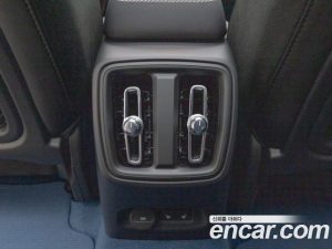 Volvo XC40 Twin ULTIMATE 2024 года из Южной Кореи