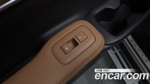 Hyundai Santafe Бензин 2.5T 2WD 2024 года из Южной Кореи