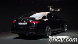 Mercedes-Benz S-Class S500L 4MATIC 2023 года из Южной Кореи
