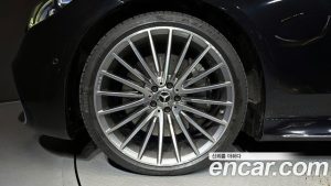 Mercedes-Benz S-Class S500L 4MATIC 2023 года из Южной Кореи